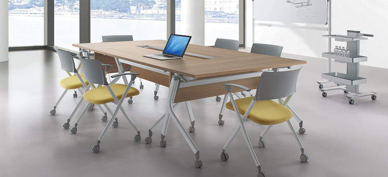 The Handy Folding Table is suitable for use in small-group meetings.