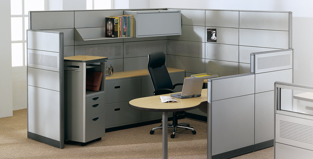The PB cubicle partitionpanelhelps create individual working rooms to enhance worker efficiency.